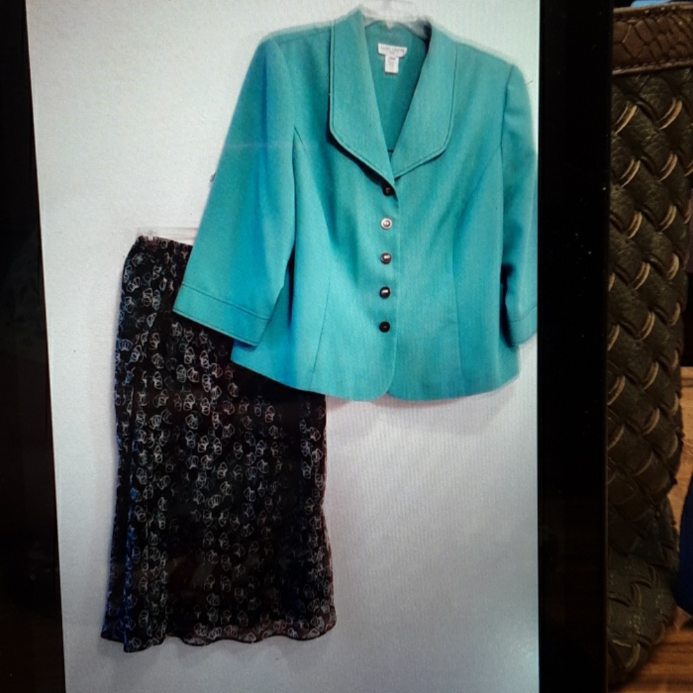 Skirt and jacket set